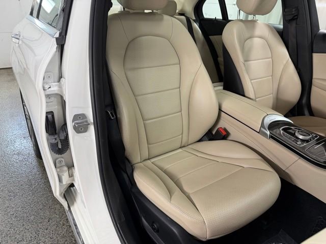 Used 2017 Mercedes-Benz C 300 4MATIC Sedan image 22
