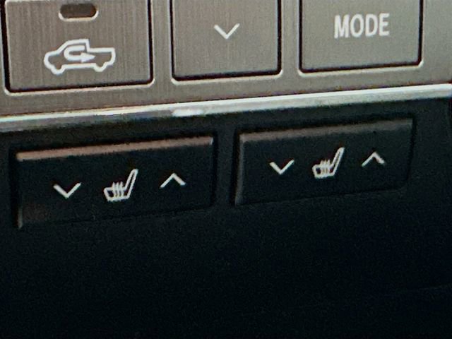 Used 2015 Toyota Tundra Limited image 22