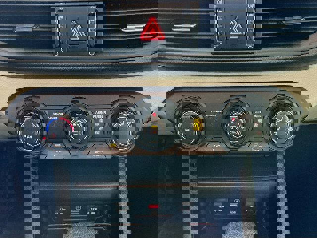 Certified 2023 Kia Forte LXS image 15