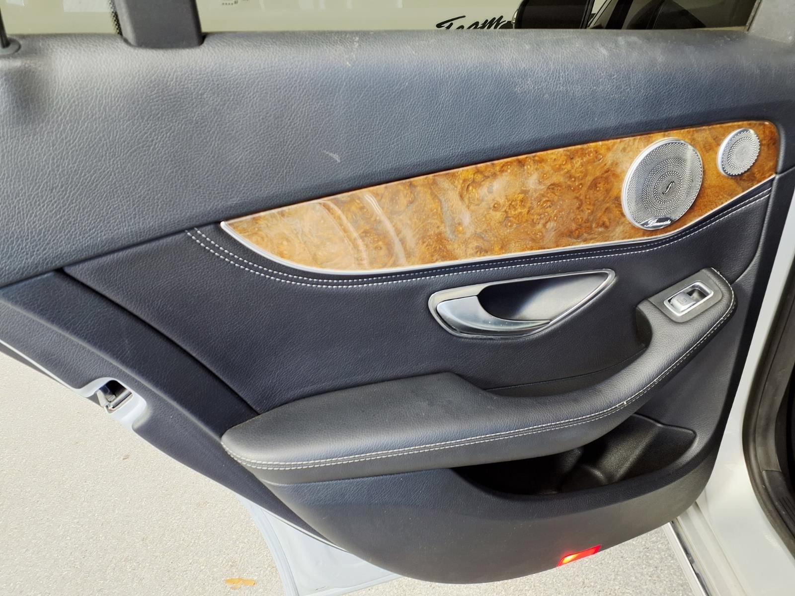 Used 2015 Mercedes-Benz C 300 4MATIC Sedan image 10