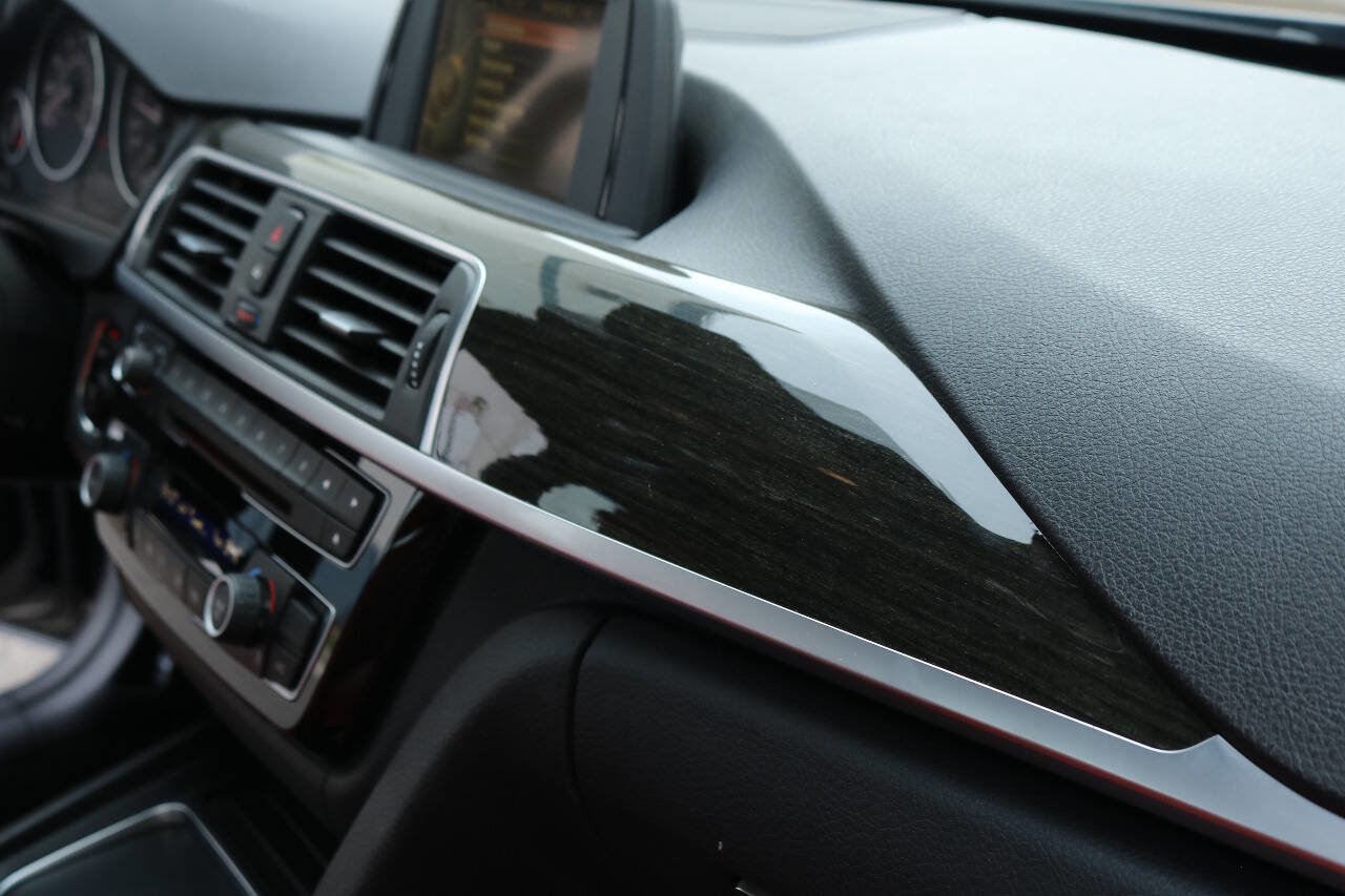 Used 2016 BMW 340i Sedan image 32