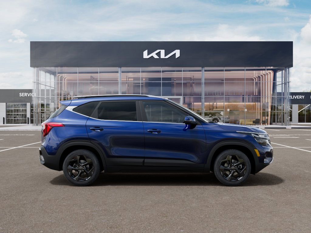 New 2026 Kia Seltos EX FWD image 7