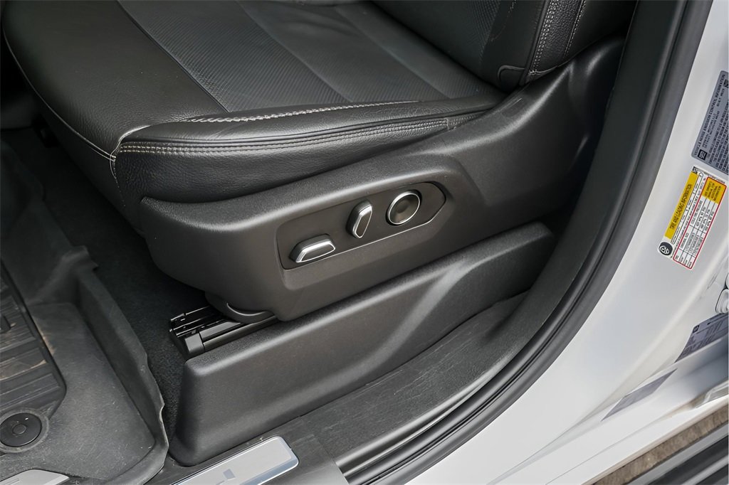 Used 2024 GMC Sierra 2500 Denali w/ Denali Reserve Package image 11