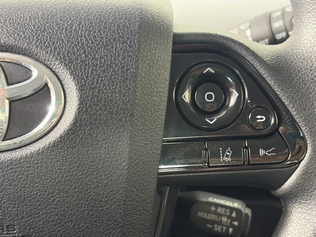 Used 2020 Toyota Prius LE w/ Carpet Mat Package image 18
