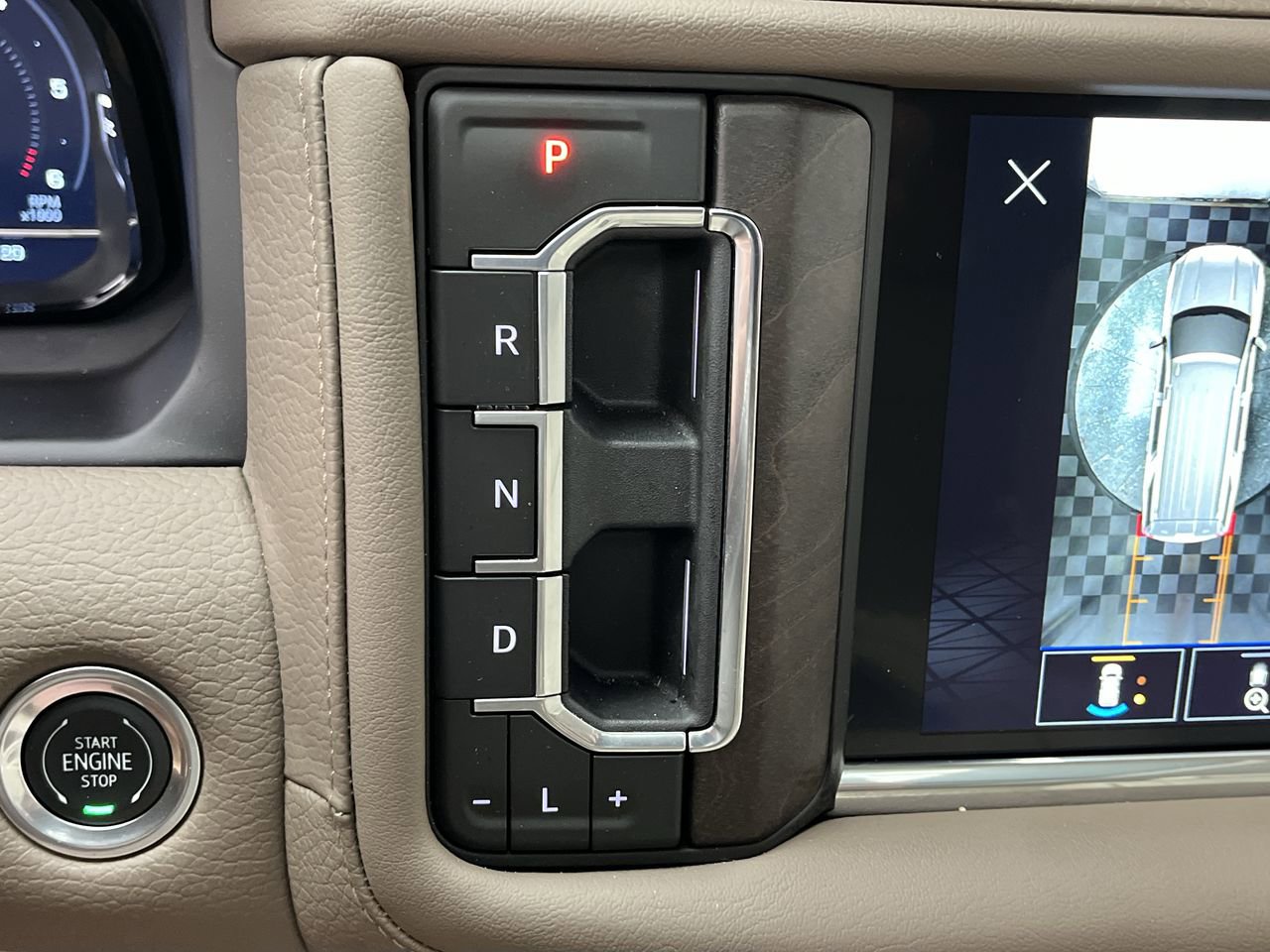 Certified 2024 GMC Yukon Denali AWD/4WD image 28