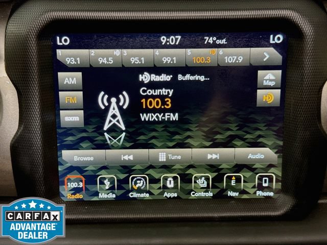 Used 2018 Jeep Wrangler Unlimited Sahara AWD/4WD image 15