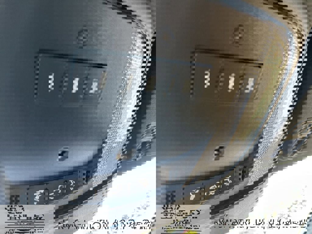 Used 2022 Dodge Durango R/T w/ Blacktop Package image 20