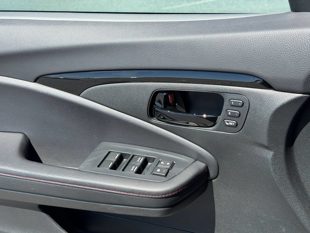 Certified 2024 Honda Passport Black Edition image 39