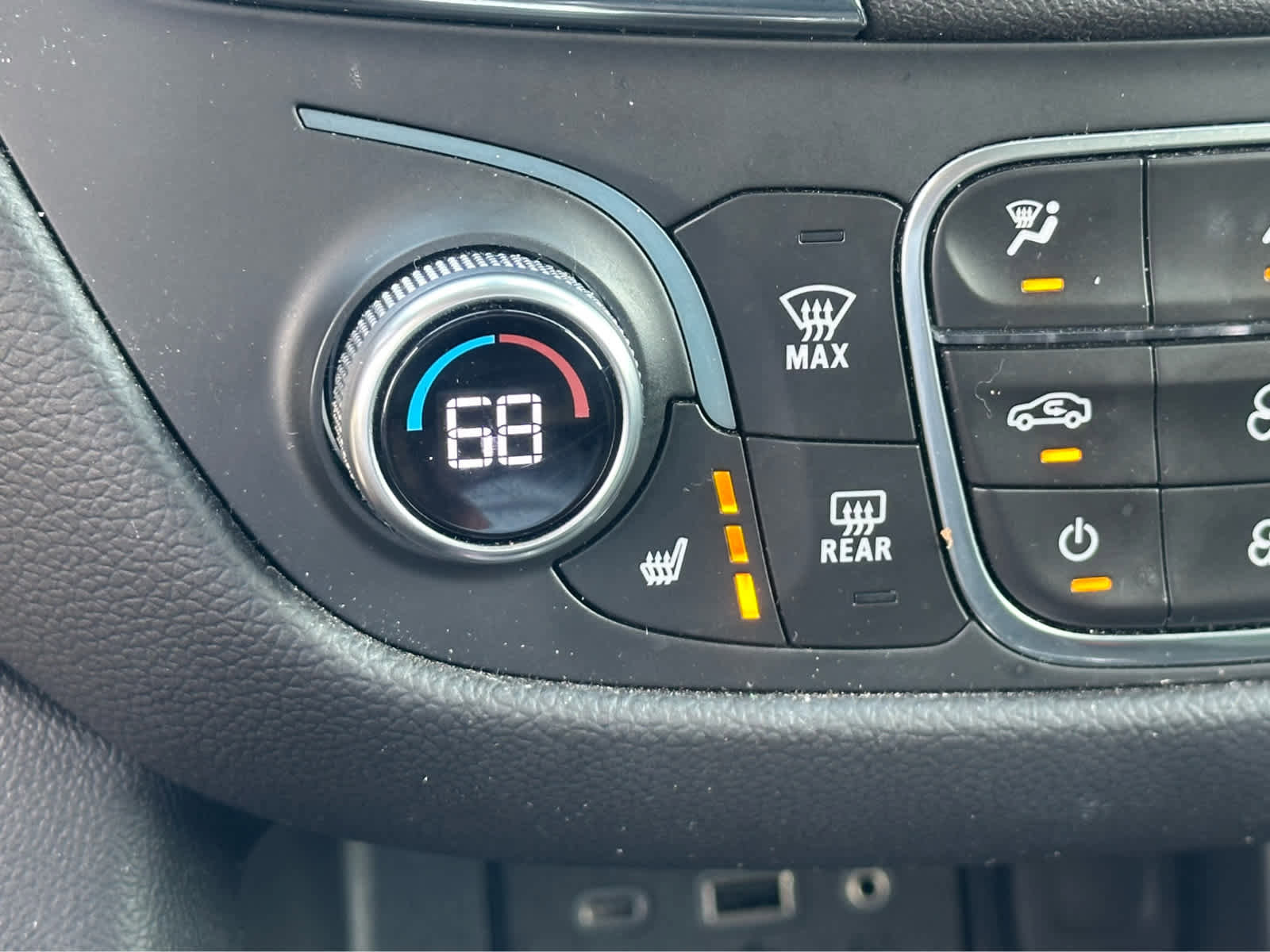 Used 2023 Chevrolet Equinox LT AWD/4WD image 16