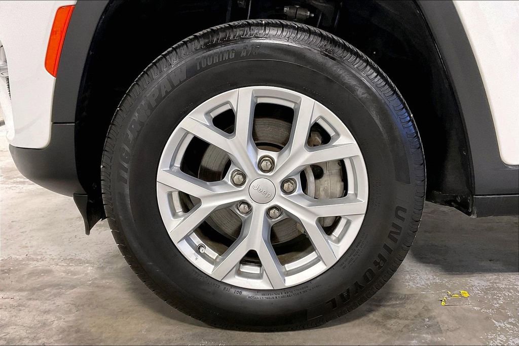 Used 2023 Jeep Grand Cherokee Limited image 11