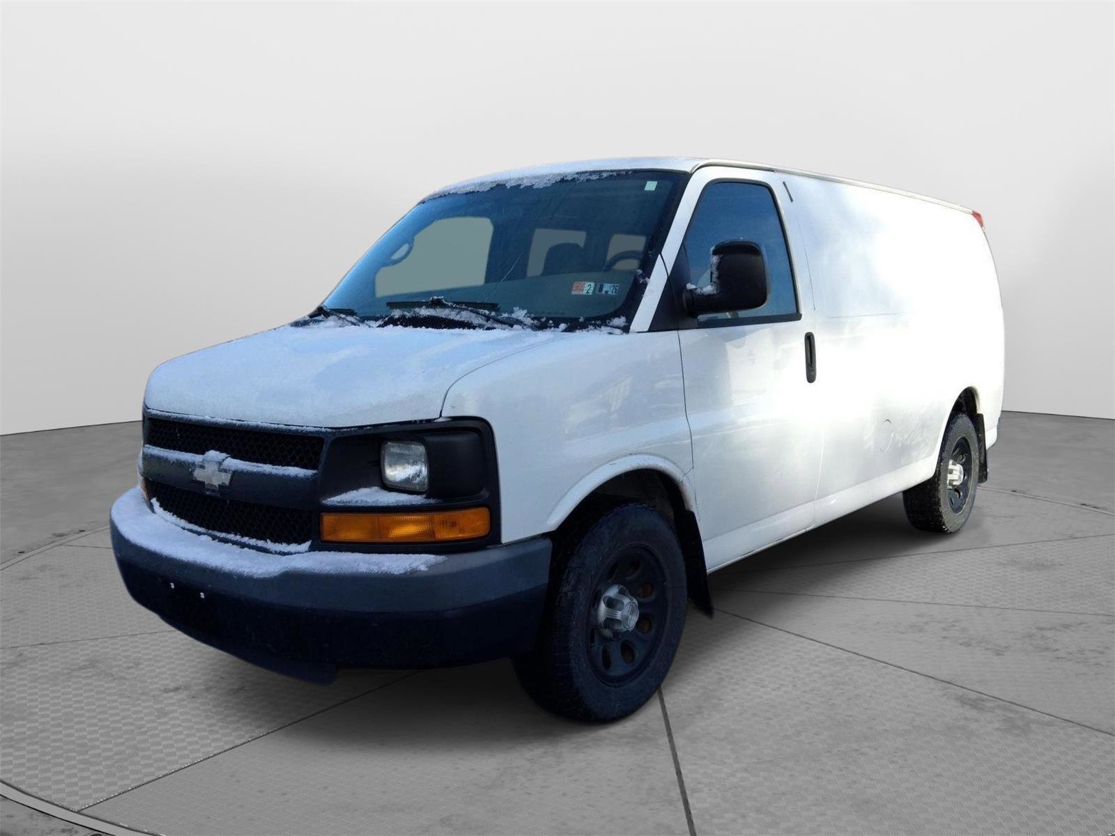 Used 2009 Chevrolet Express 1500 Work Van image 4