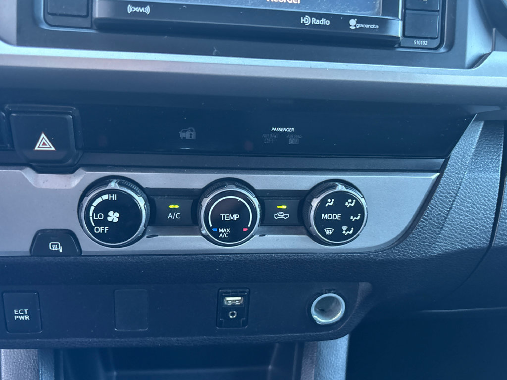 Used 2017 Toyota Tacoma SR5 w/ Tow Package RWD image 28