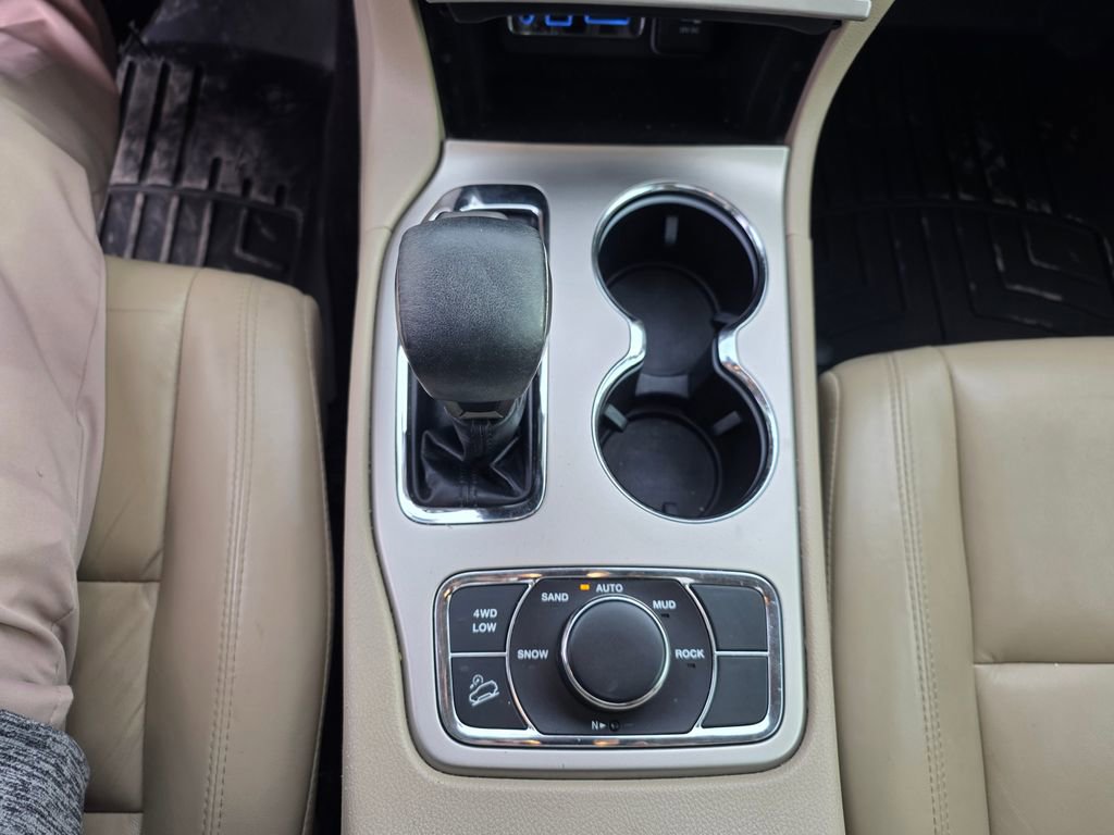 Used 2017 Jeep Grand Cherokee Limited w/ Trailer Tow Group IV image 23