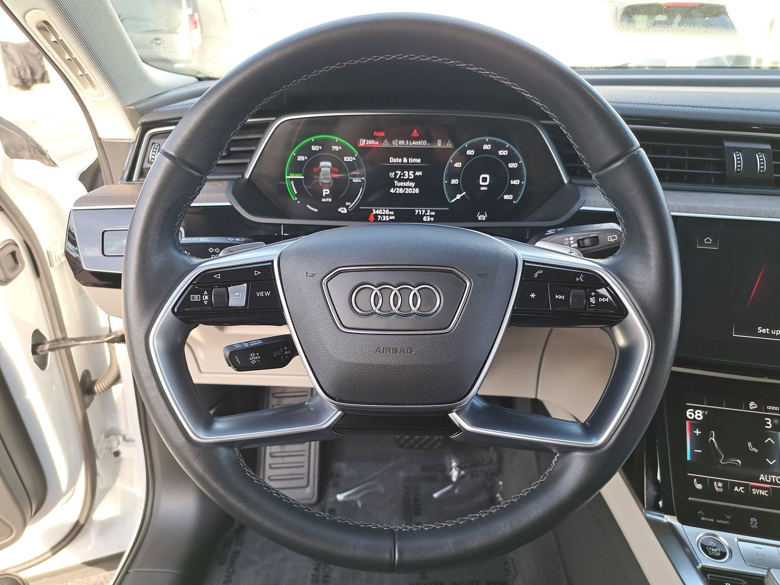 Certified 2024 Audi Q8 e-tron Premium Plus w/ Premium Plus Package AWD/4WD image 19