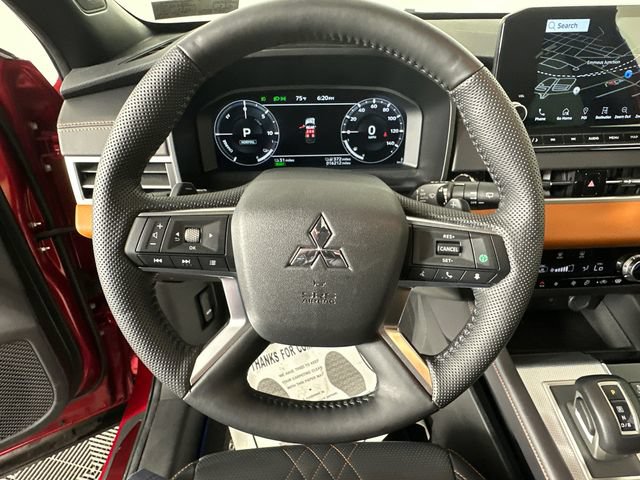 Used 2023 Mitsubishi Outlander SEL AWD/4WD image 26