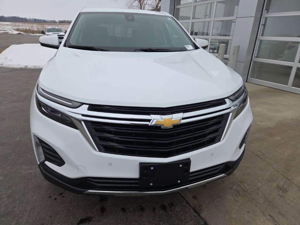 Certified 2024 Chevrolet Equinox LT w/ LPO, Floor Liner Package image 2