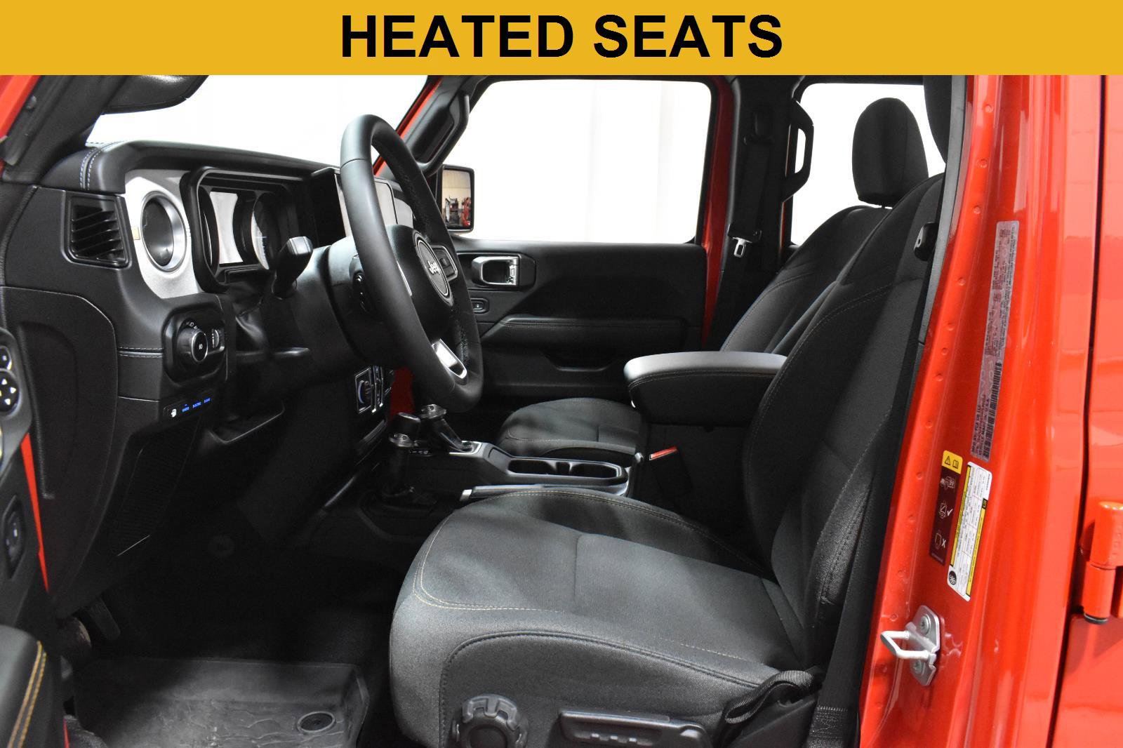 Used 2025 Jeep Wrangler Sahara image 3