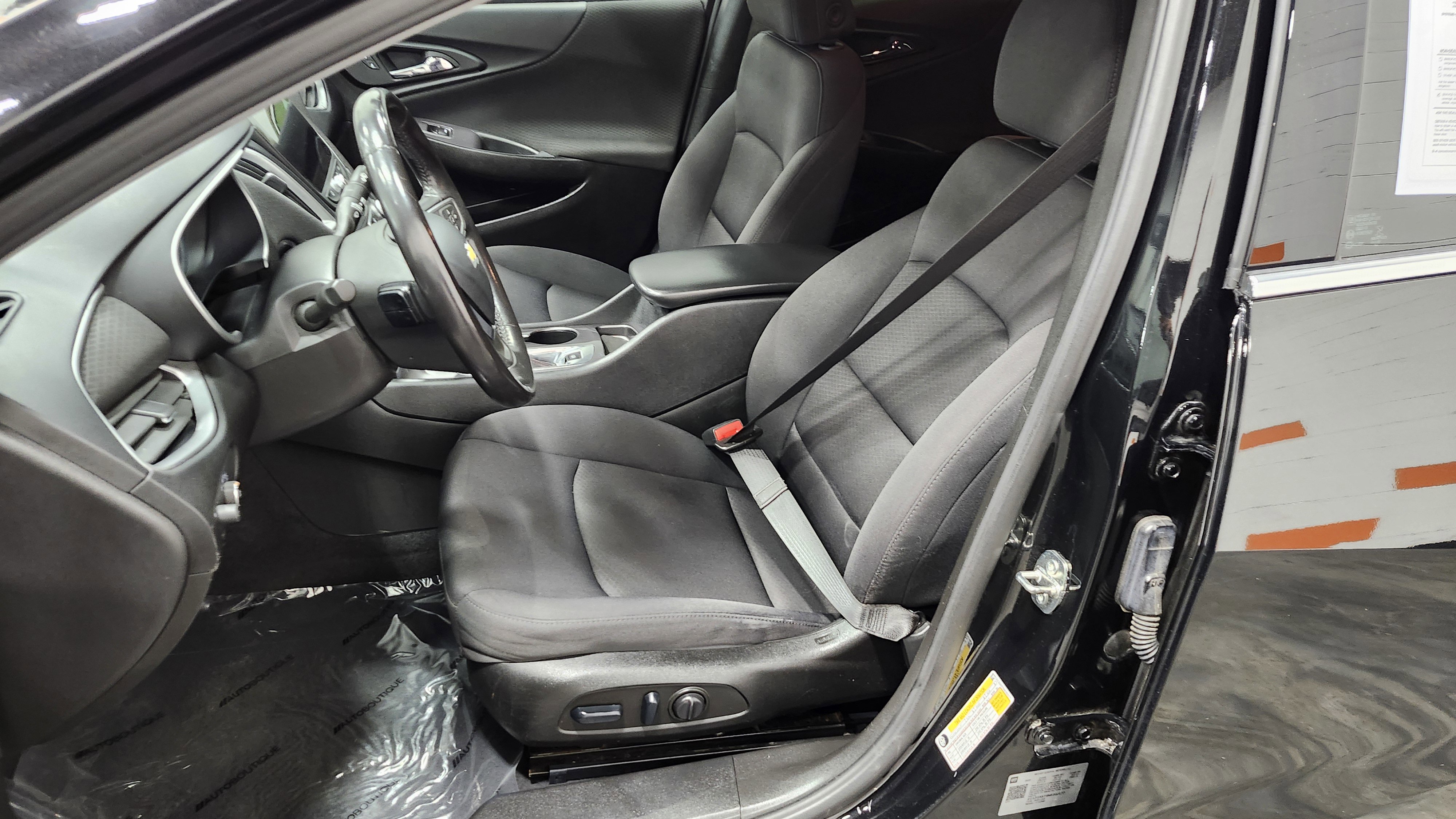 Used 2022 Chevrolet Malibu RS image 22