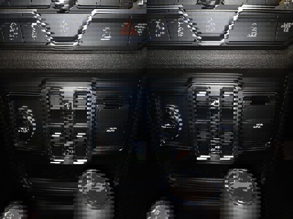 New 2026 Jeep Wrangler Unlimited Sport w/ Convenience Group image 18