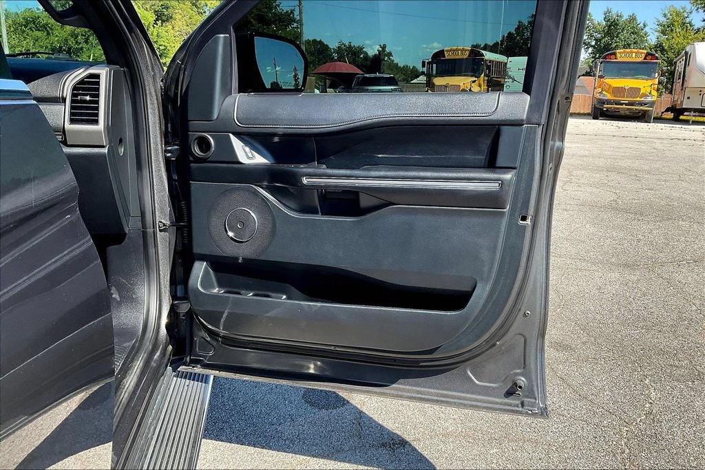 Used 2020 Ford Expedition XLT w/ Equipment Group 202A RWD image 20