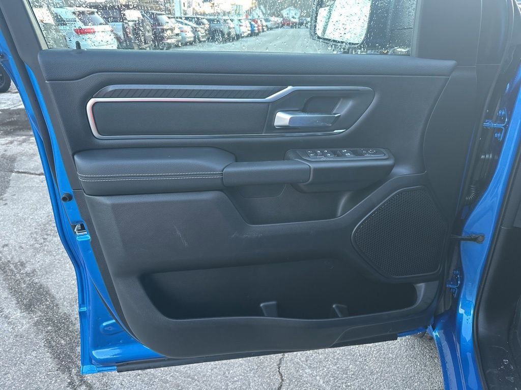 New 2026 RAM 1500 4x4 Crew Cab image 11