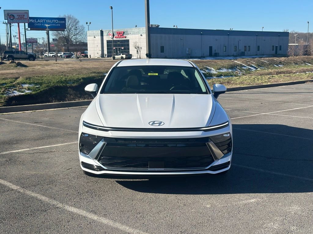 New 2026 Hyundai Sonata SEL FWD image 2
