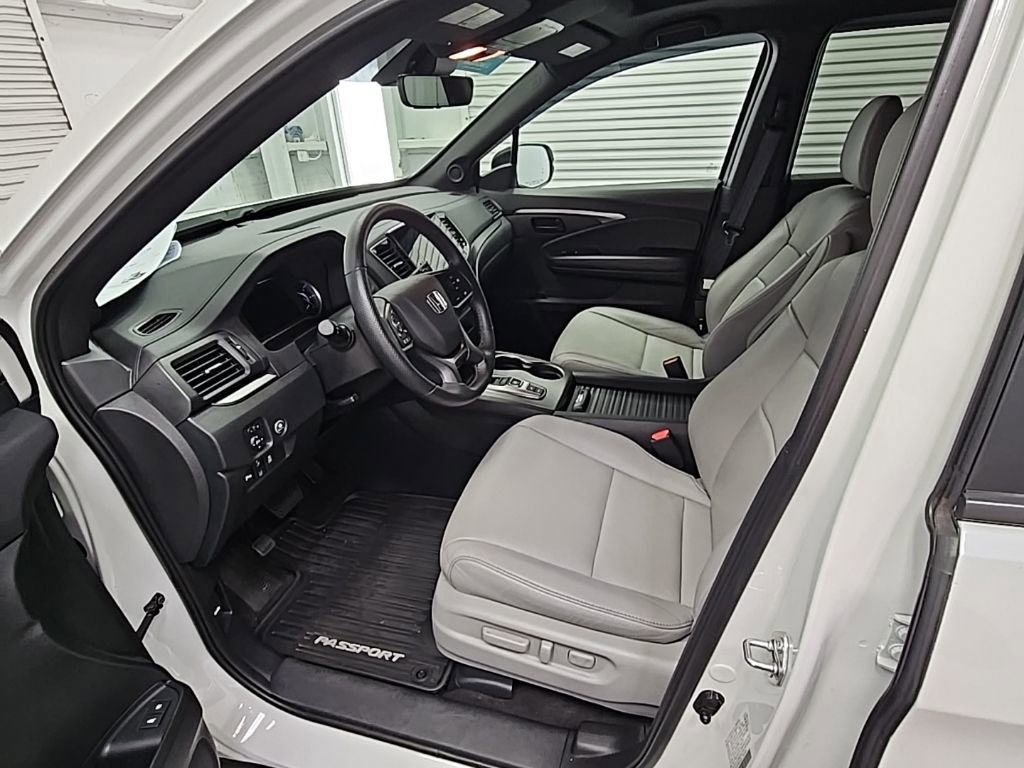 Used 2023 Honda Passport EX-L image 11