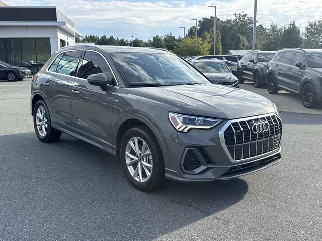 Used 2021 Audi Q3 2.0T Premium Plus w/ Premium Plus Package AWD/4WD image 3