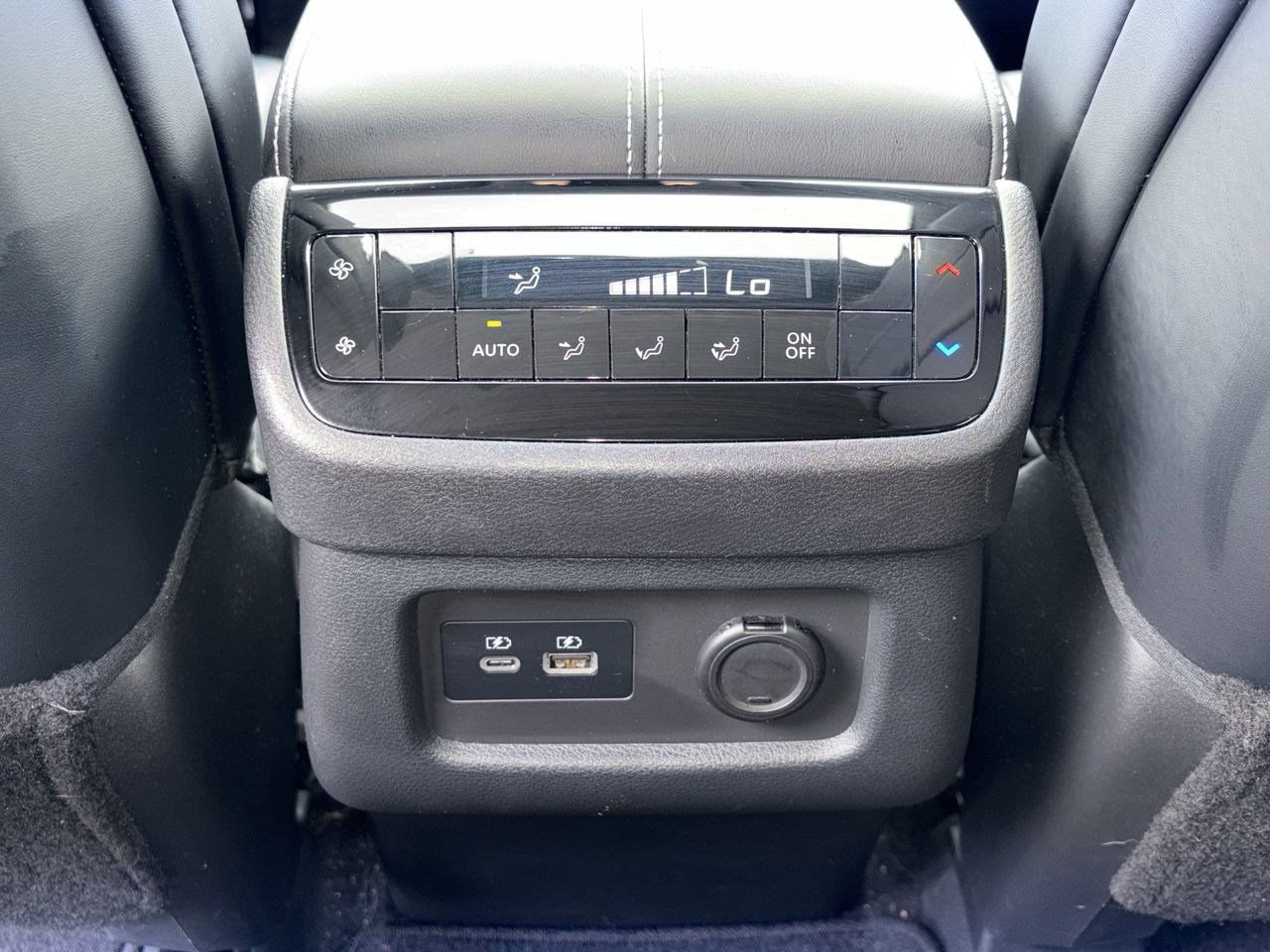 Used 2023 INFINITI QX60 Luxe w/ Cargo Package FWD image 24