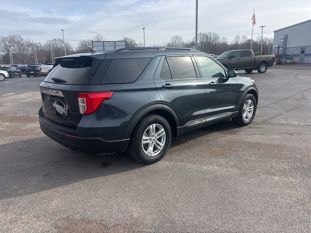 Used 2022 Ford Explorer XLT image 7