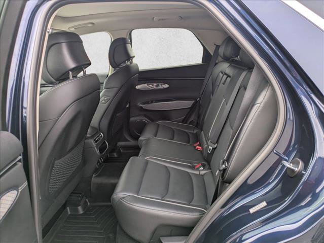 Used 2022 Genesis GV70 2.5T w/ Advanced Package image 27