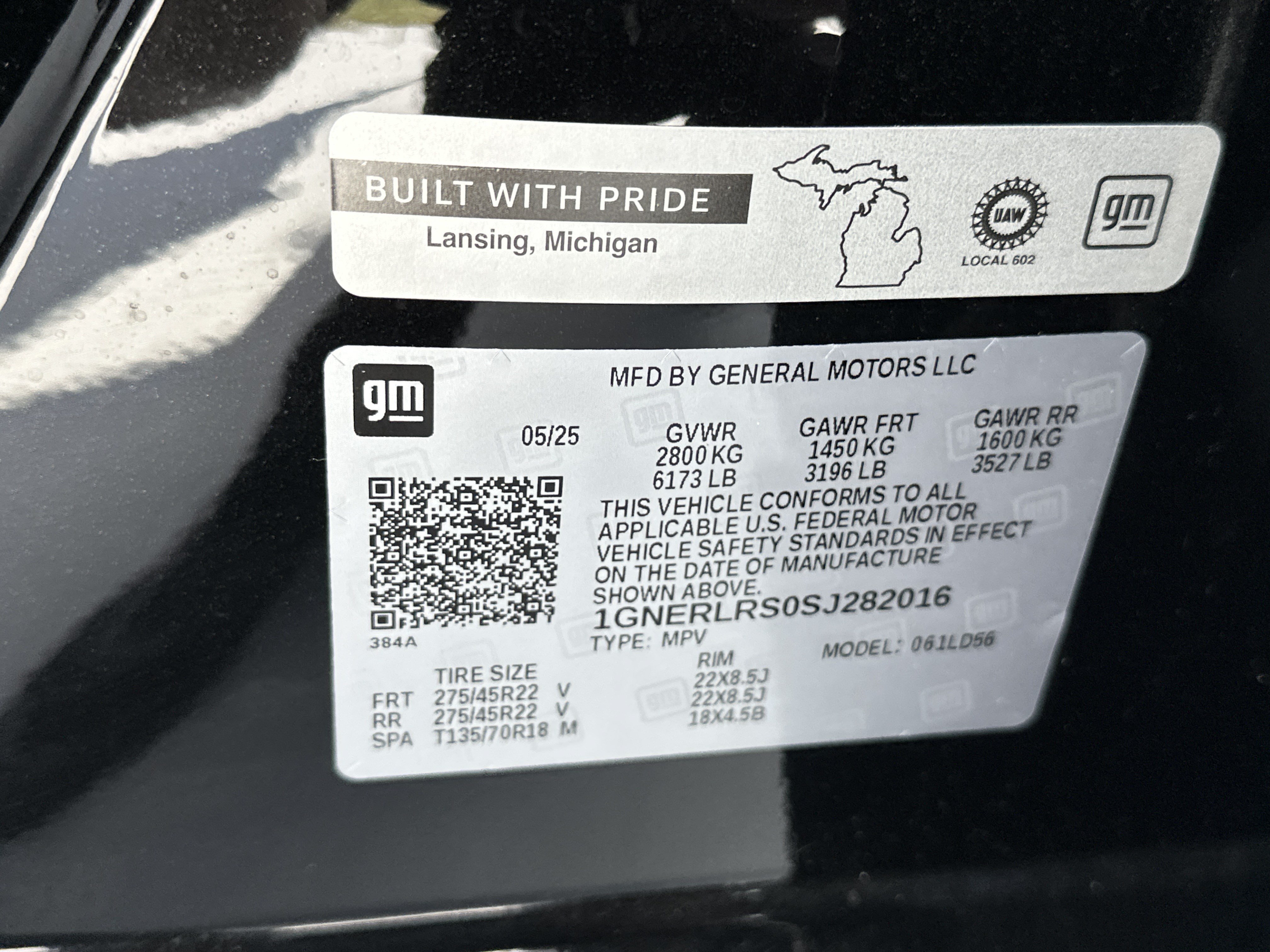 Used 2025 Chevrolet Traverse RS FWD image 36
