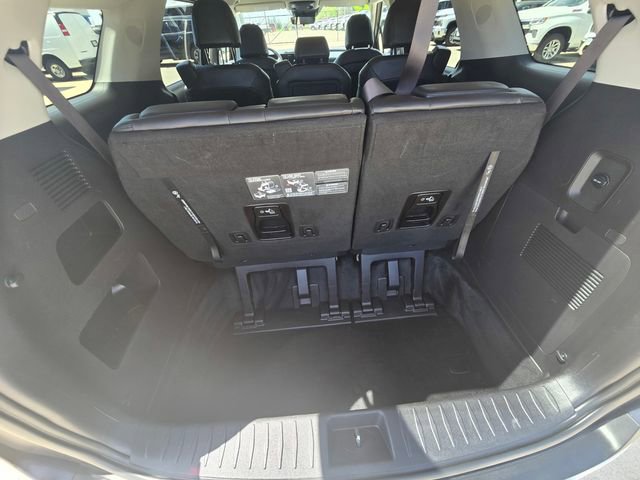 Used 2025 Kia Carnival FWD image 25