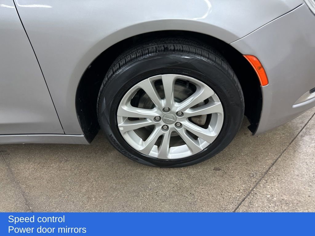 Used 2015 Chrysler 200 Limited image 15