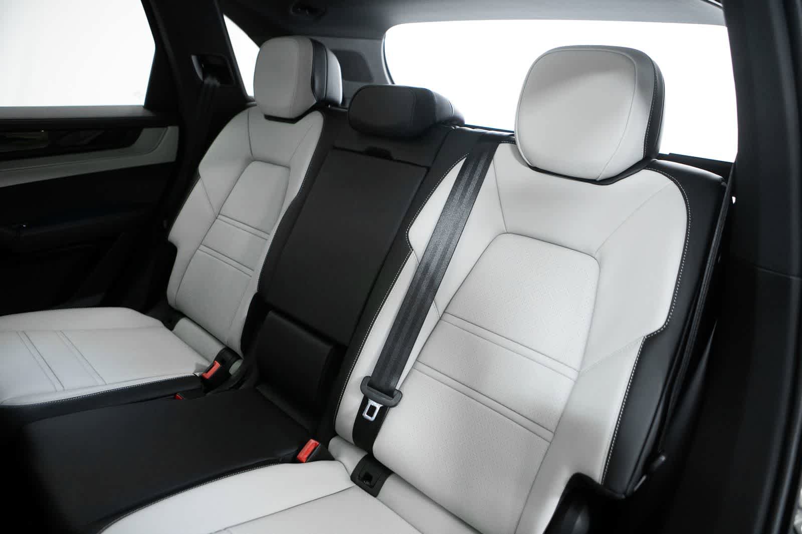New 2026 Porsche Cayenne S image 38