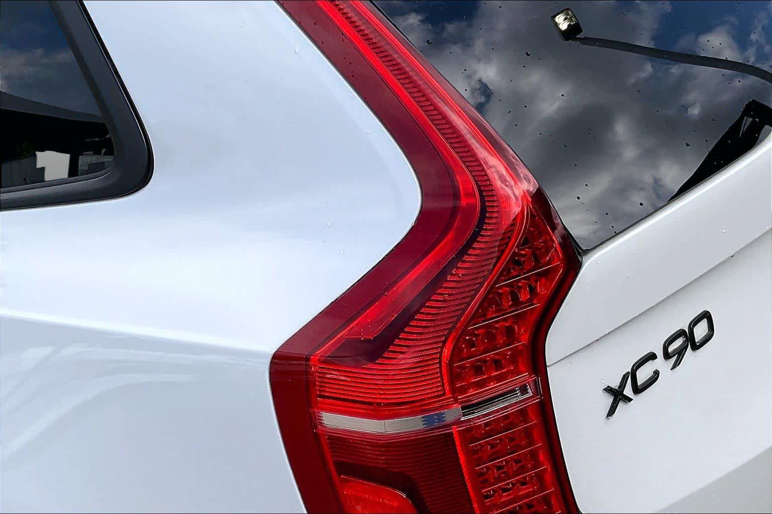 Used 2019 Volvo XC90 T6 Momentum w/ Advanced Package AWD/4WD image 28