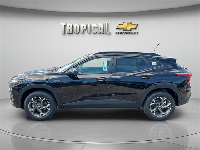 New 2026 Chevrolet Trax LT w/ Driver Confidence Package image 2