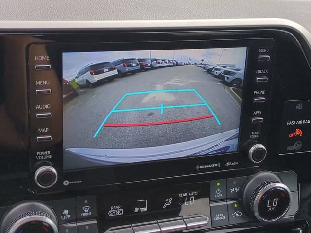 Used 2022 Toyota Highlander LE FWD image 22