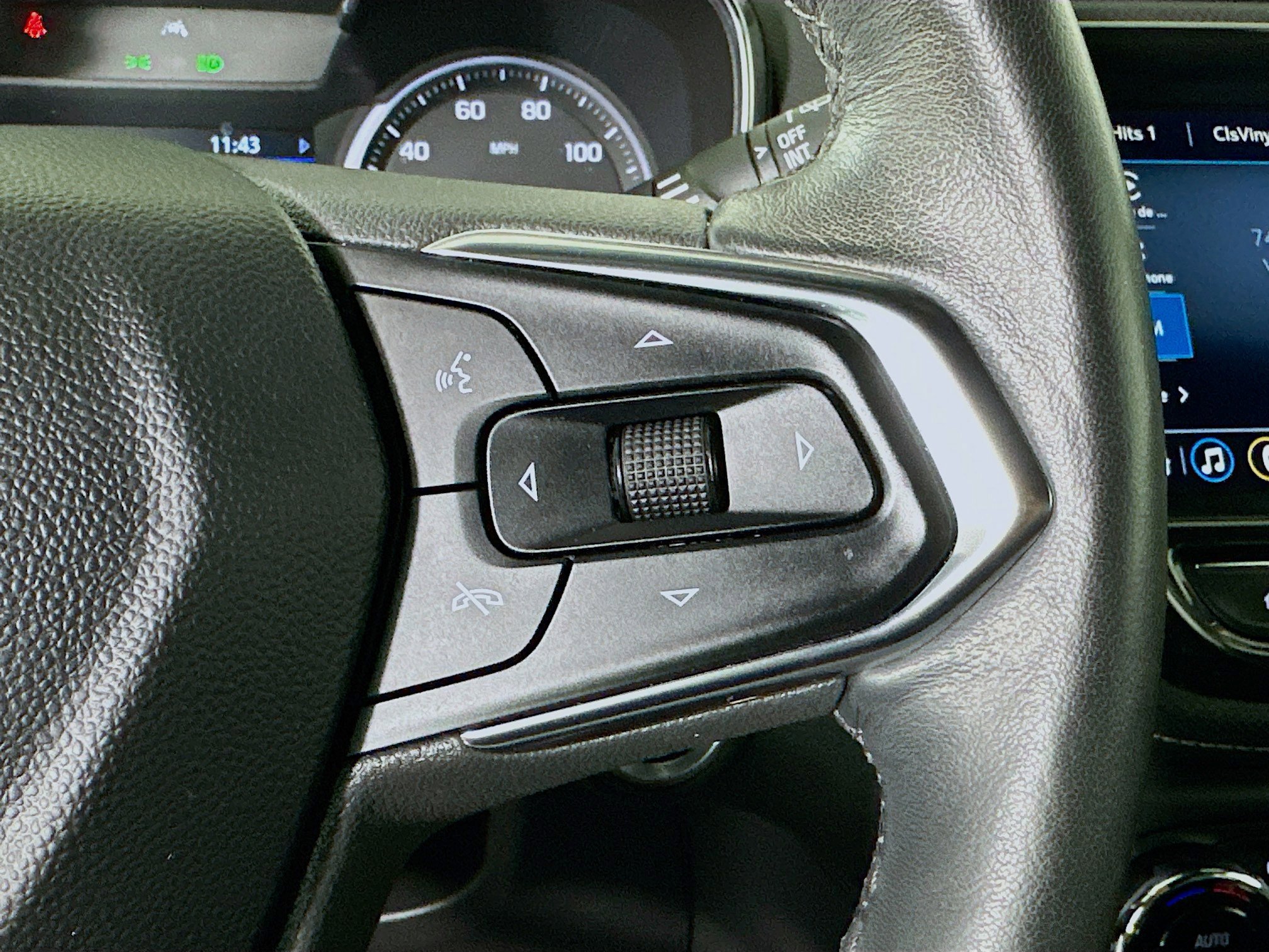 Used 2023 Chevrolet TrailBlazer ACTIV w/ Sun and Liftgate Package image 17