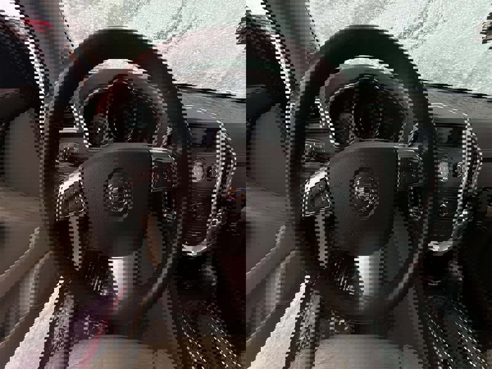 Used 2010 Cadillac SRX Luxury image 23