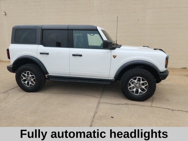 Used 2024 Ford Bronco Badlands image 6