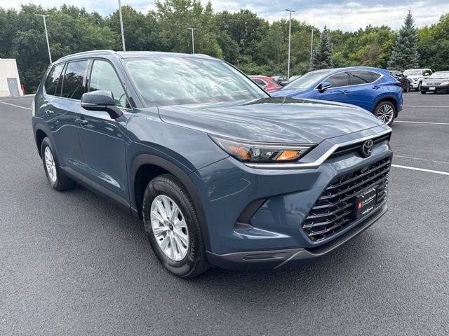 Used 2026 Toyota Grand Highlander AWD image 3