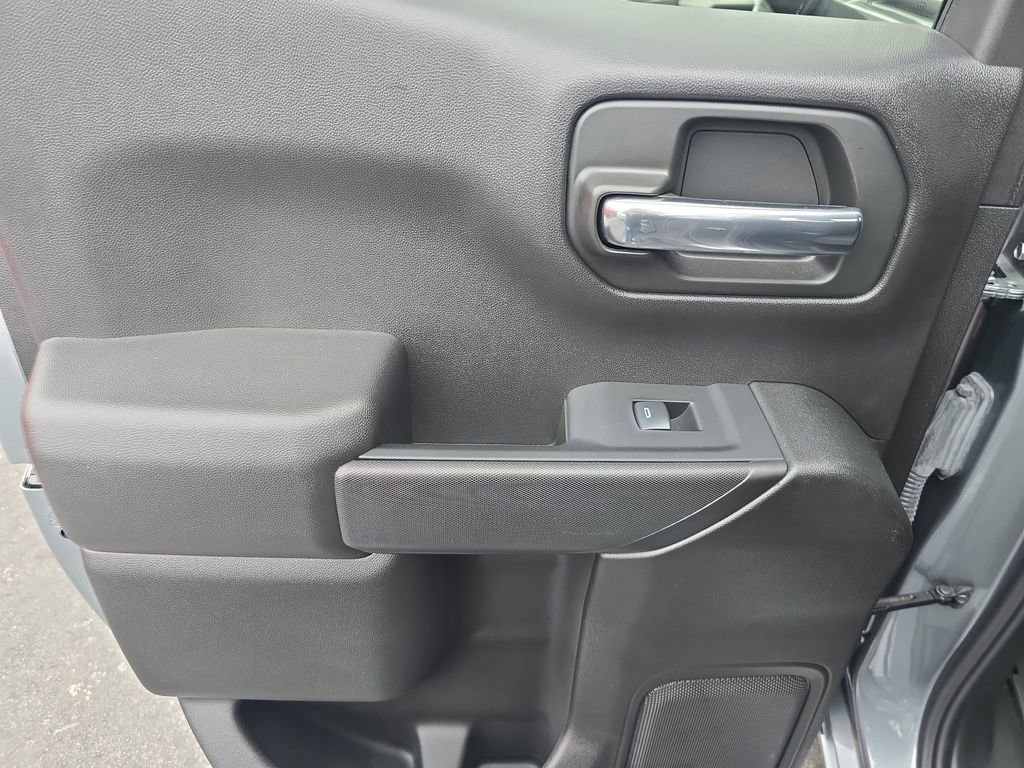 Used 2024 Chevrolet Silverado 1500 Custom w/ LPO, Dark Essentials Package image 5