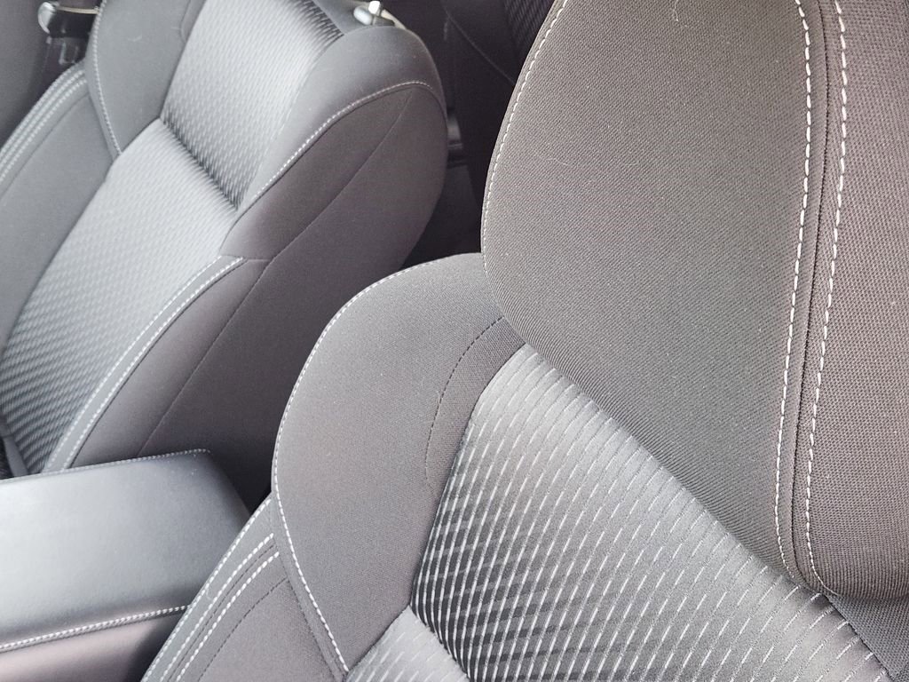 Used 2025 Mitsubishi Outlander ES image 15