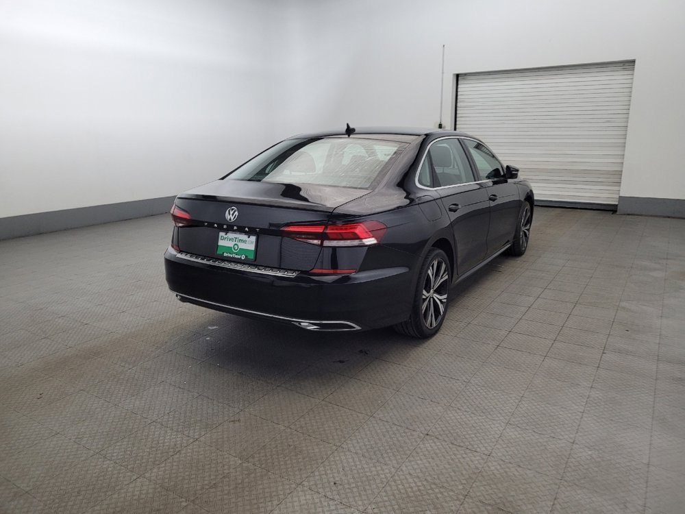 Used 2022 Volkswagen Passat 2.0T SE image 9