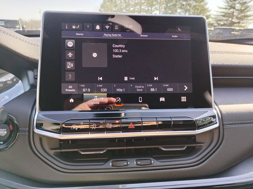 New 2026 Jeep Compass Latitude image 26