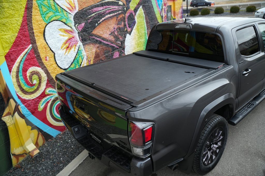 Used 2021 Toyota Tacoma Limited image 11