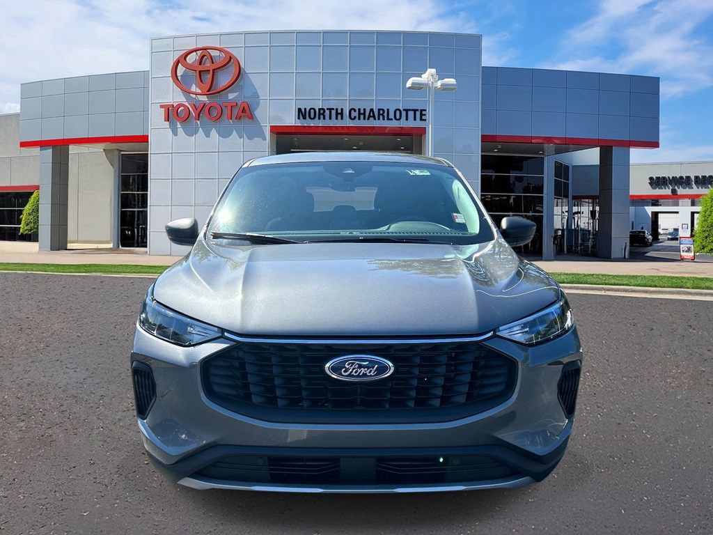 Used 2026 Ford Escape Active FWD image 3