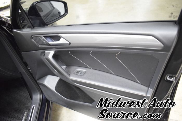 Used 2023 Volkswagen Tiguan SE R-Line AWD/4WD image 31