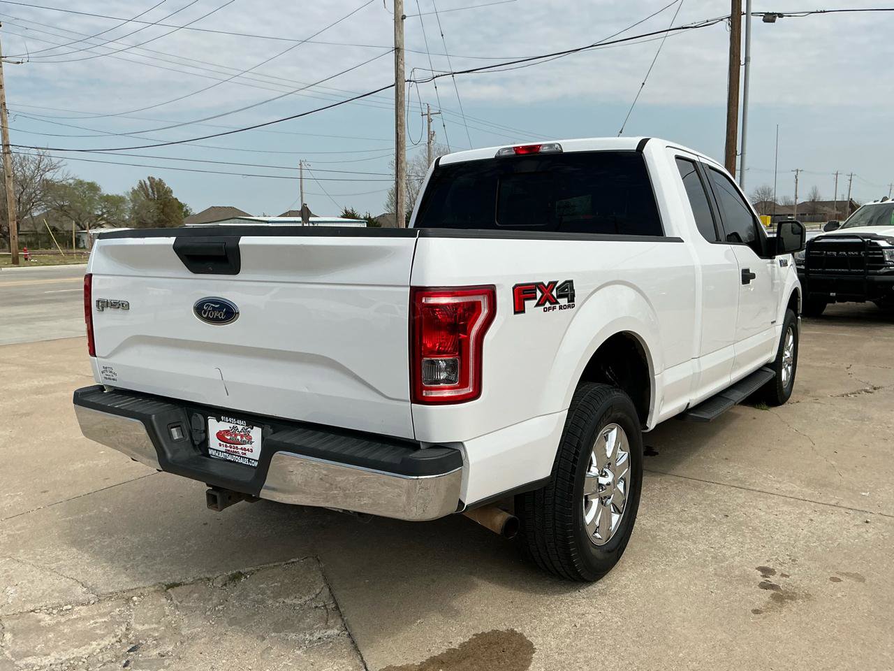 Used 2015 Ford F150 XLT w/ Equipment Group 301A Mid image 6